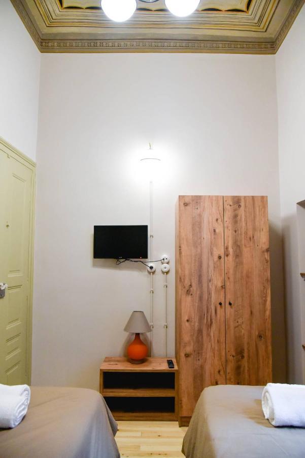 Erst Guest House Atenas Exterior foto